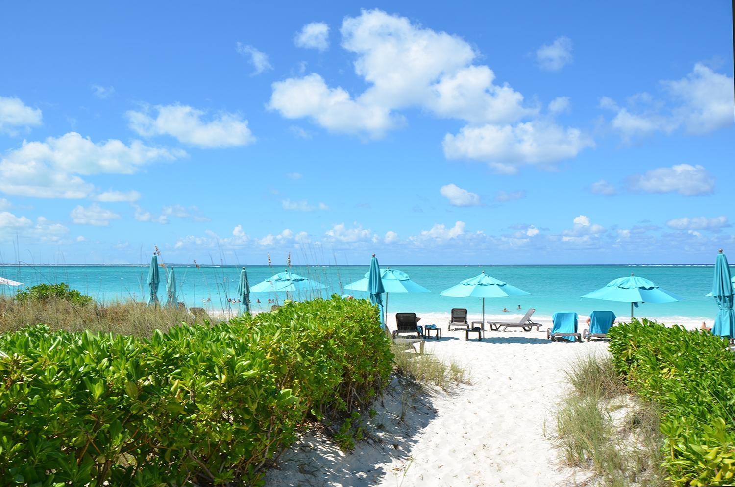 Sibonne Beach Hotel Grace Bay Exterior photo