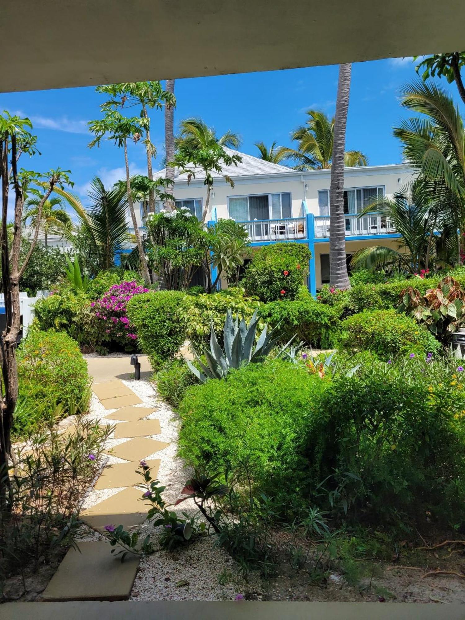 Sibonne Beach Hotel Grace Bay Exterior photo