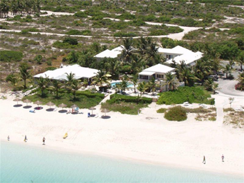 Sibonne Beach Hotel Grace Bay Exterior photo