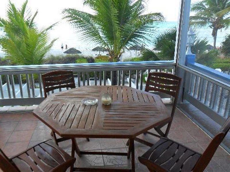 Sibonne Beach Hotel Grace Bay Exterior photo